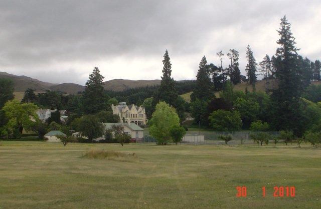 4377 and 4877 .. Robert Campbell Estate .. House and House Stables